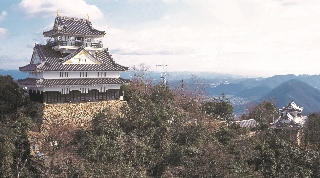 耐震不足が分かっている岐阜城天守閣 耐震不足が分かっている岐阜城天守閣