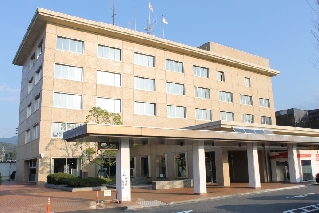 現在の瑞浪市役所 現在の瑞浪市役所