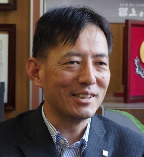 飯島昭憲所長 飯島昭憲所長
