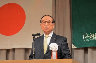 あいさつする前田守廣理事長 あいさつする前田守廣理事長